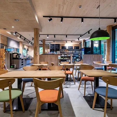 11 Eulen Hotel